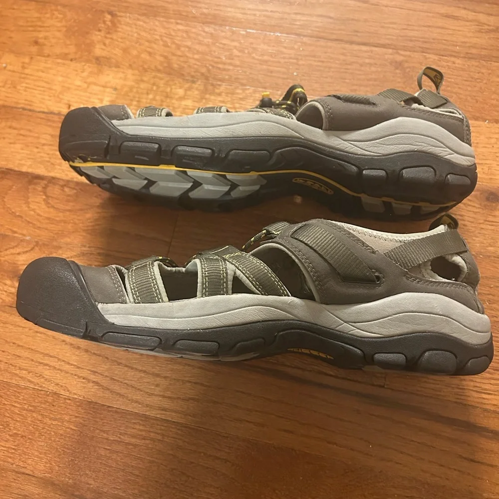 KEEN Targhee III Men Waterproof Iconic Hiker Summer Sandal Sz 11.5 Like